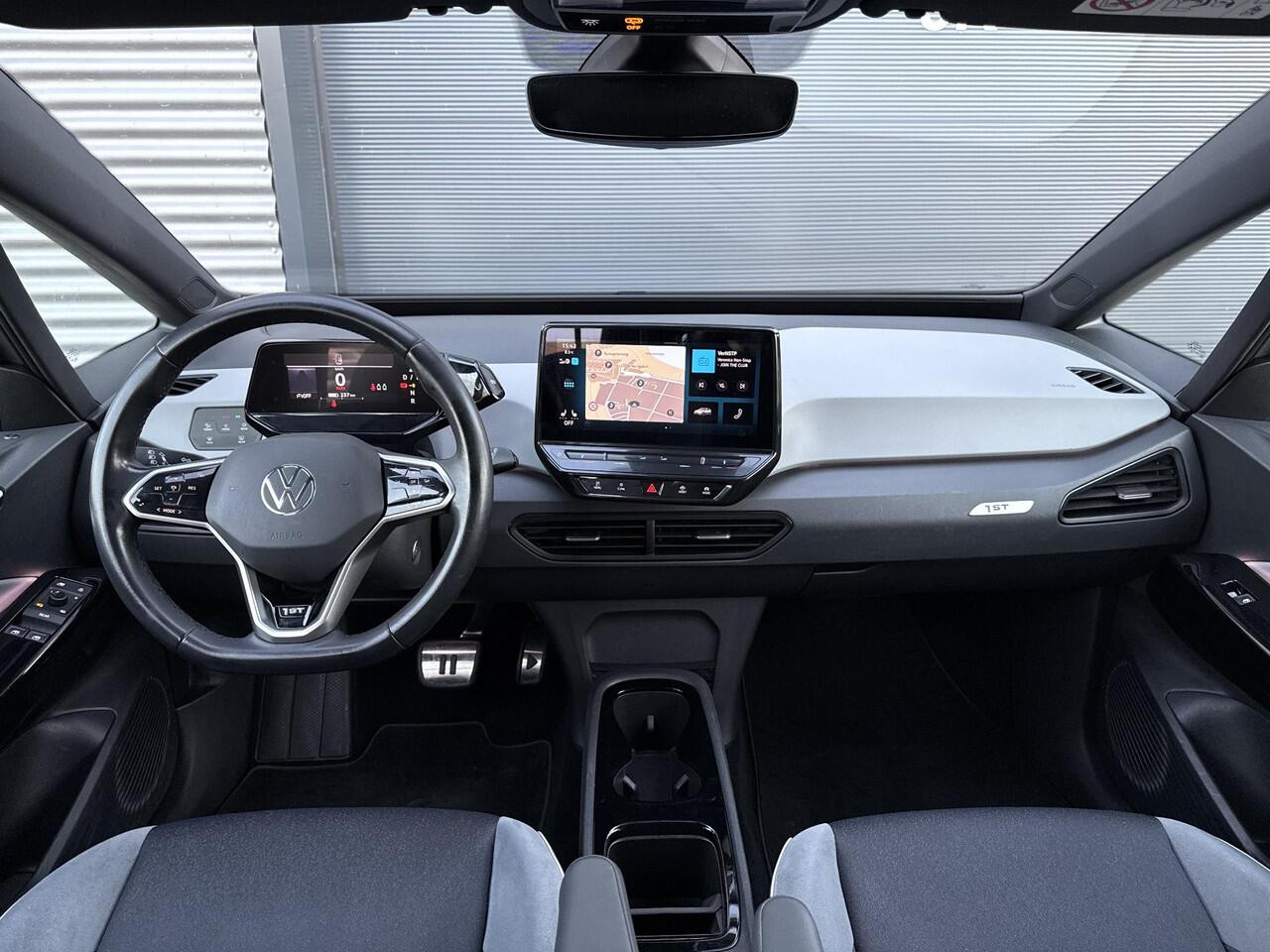 Volkswagen ID.3 First Plus 58 kWh ?SOH 93% ?Rijklaarprijs ?Matrix LED ?Full LED ?Alcantara ?Sfeerverlichting ?Navigatie ?Camera ?Lichtmetaal 19" ?Parkeersensoren