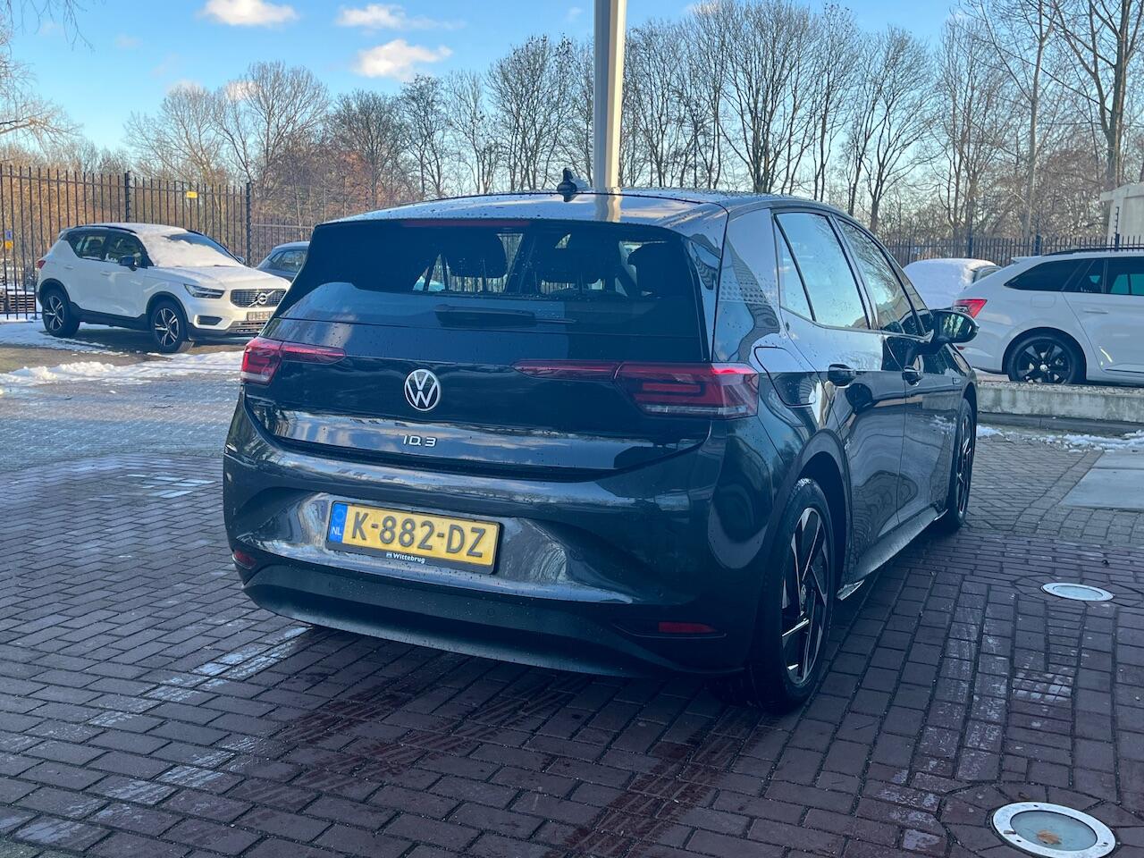 Volkswagen ID.3 First 58 kWh / Stoelverwarming / Navigatie / 18'' LMV