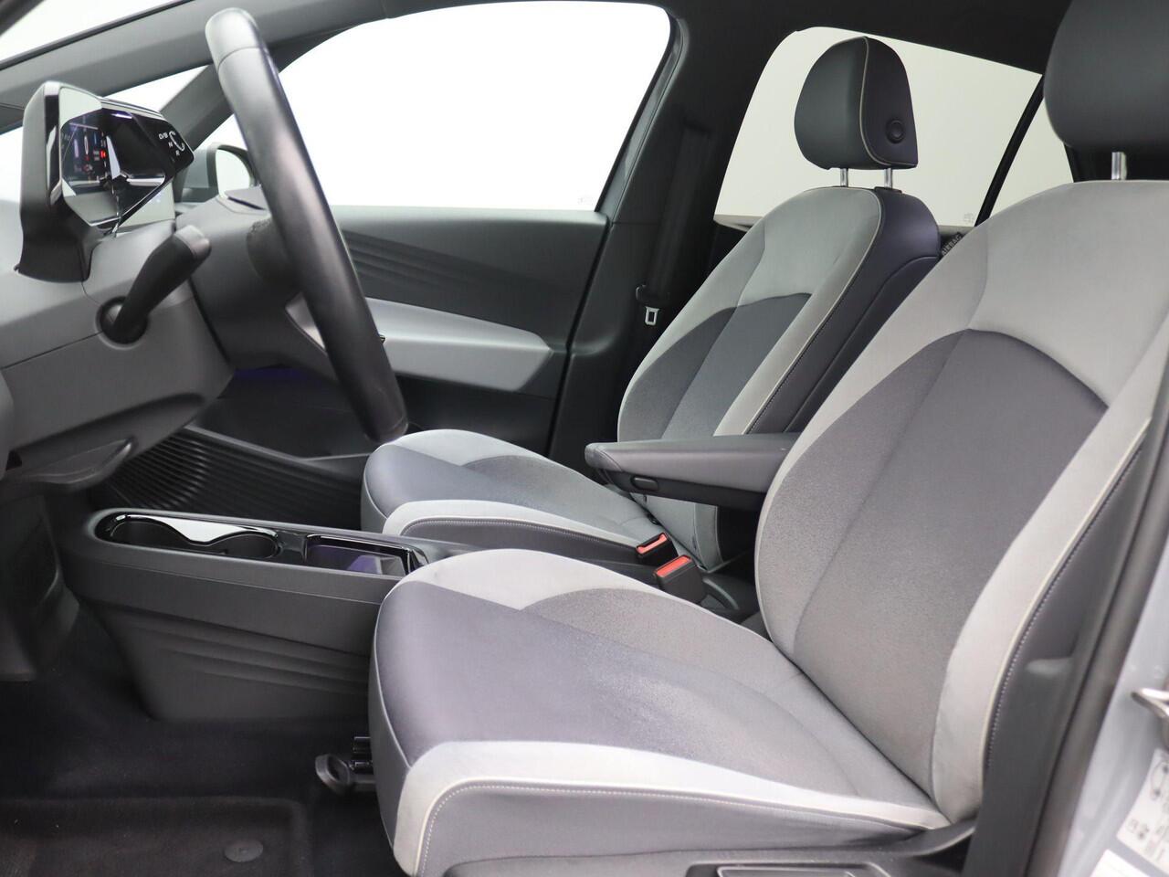 Volkswagen ID.3 Pro 58 kWh 204PK Aut. SOH 89%, Warmtepomp, Matrix LED-Verlichting, Stoel-Stuurverwarming, Keyless, Achteruitrijcamera, Navi, 18" LM Velgen