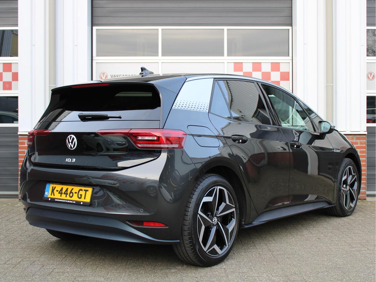 Volkswagen ID.3 First Plus 204PK 58 kWh /NAVI/MATRIX LED/Keyless/19'LM/PDC/Achteruitrijcamera/ACC/Standkachel/Stoelverw./NAP! 1e eig!