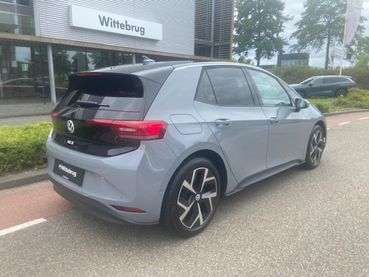 Volkswagen ID.3 Pro Business 59 kWh / Carplay /Camera / 19" LM / Navi