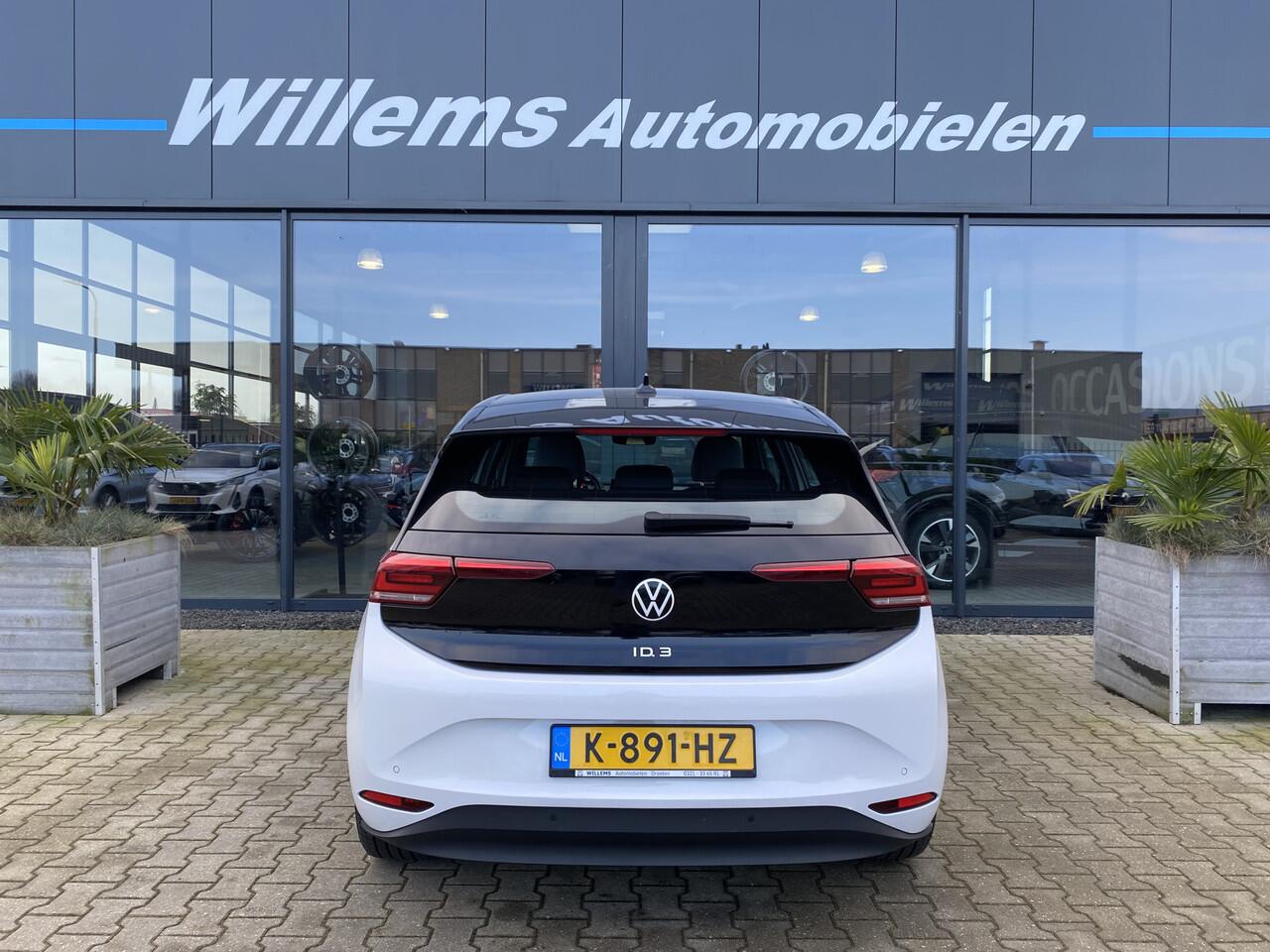 Volkswagen ID.3 Life 58 kWh 89% SOH Stoelverwarming, Adaptieve Cruise & App-Connect