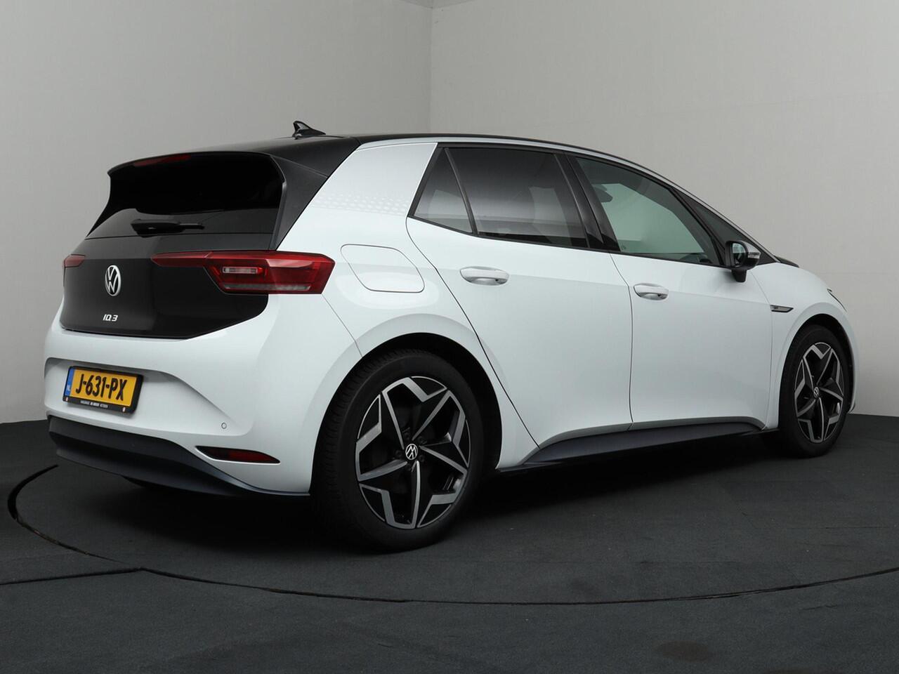 Volkswagen ID.3 First Plus 58 kWh | SoH 94,1% | Trekhaak | Navigatie | Camera!