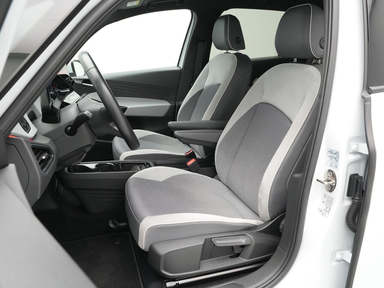 Volkswagen ID.3 Life 58 kWh 204pk Camera Led Matrix Keyless Privacy glass warmtepomp 298