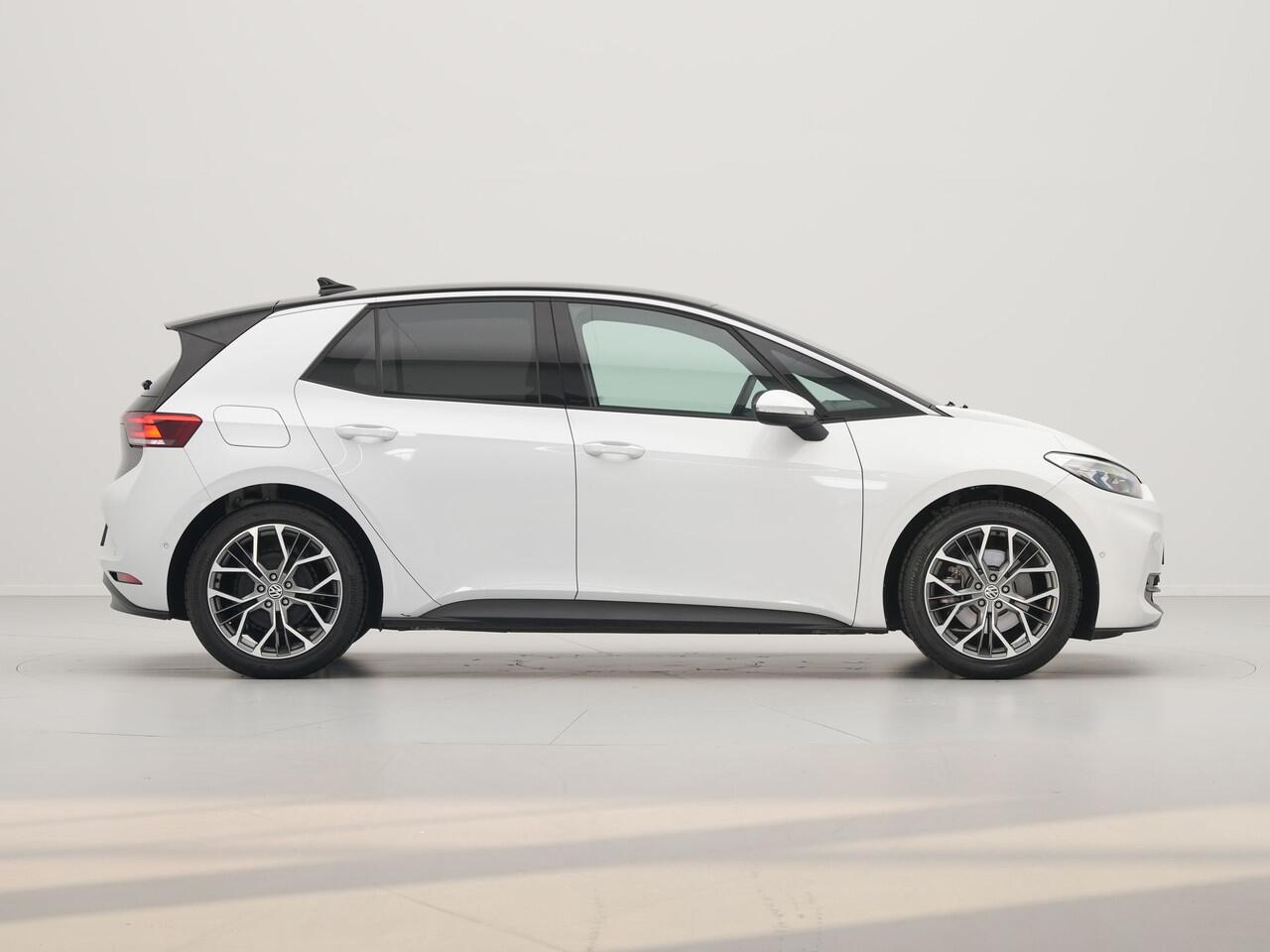 Volkswagen ID.3 Pure Oranje Edition 52 kWh Camera 19"velgen Privacy Glass navigatie Led 181