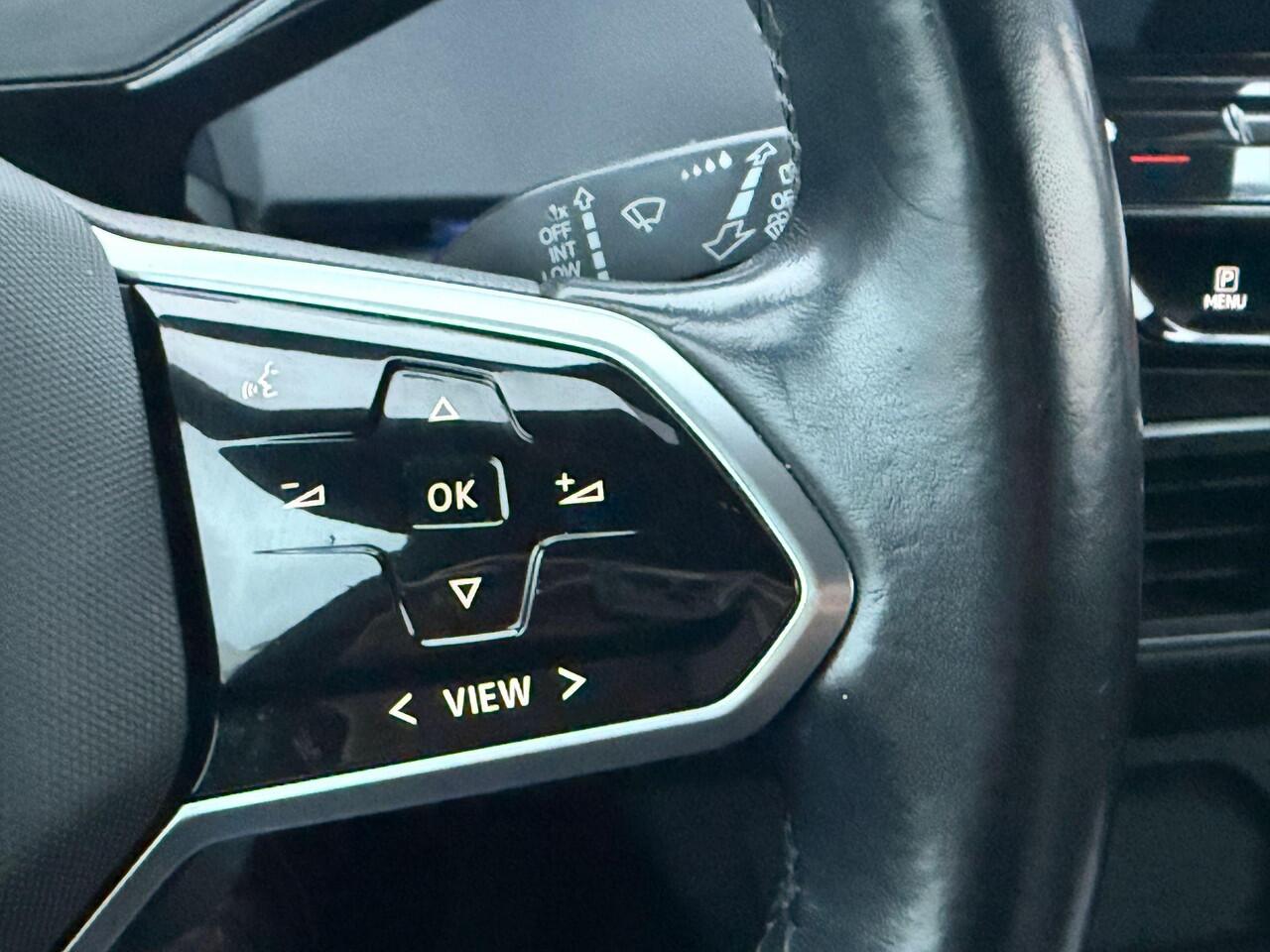 Volkswagen ID.3 Life 58 kWh 204PK | Parkeersensoren voor + achter | Sfeerverlichting | Navigatie | Stoelverwarming