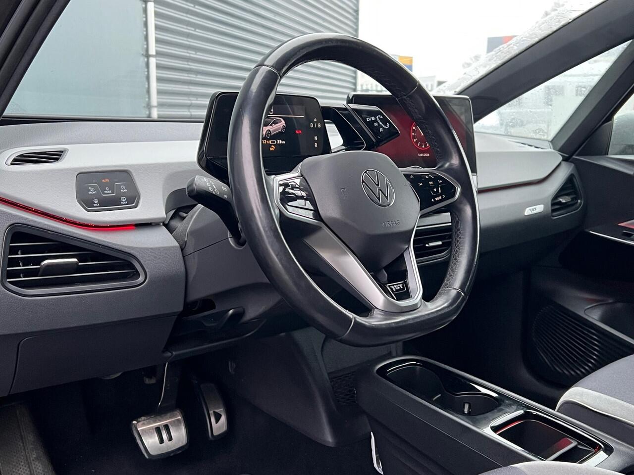 Volkswagen ID.3 BWJ 10-2020 | First Plus 58 kWh 204PK | 19'' LMV | CAMERA A | STOELVERW | AD CRUISE | CARPLAY | NAVI | CLIMA |