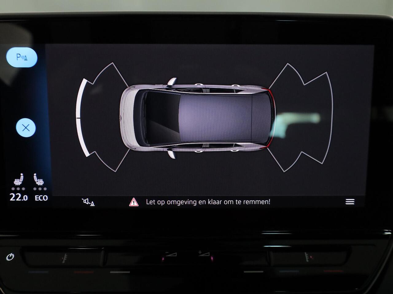 Volkswagen ID.3 First 58 kWh 204 pk | Navigatie | Parkeersensoren | Adaptieve cruise control | Stoelverwarming | Apple Carplay/Android Auto |