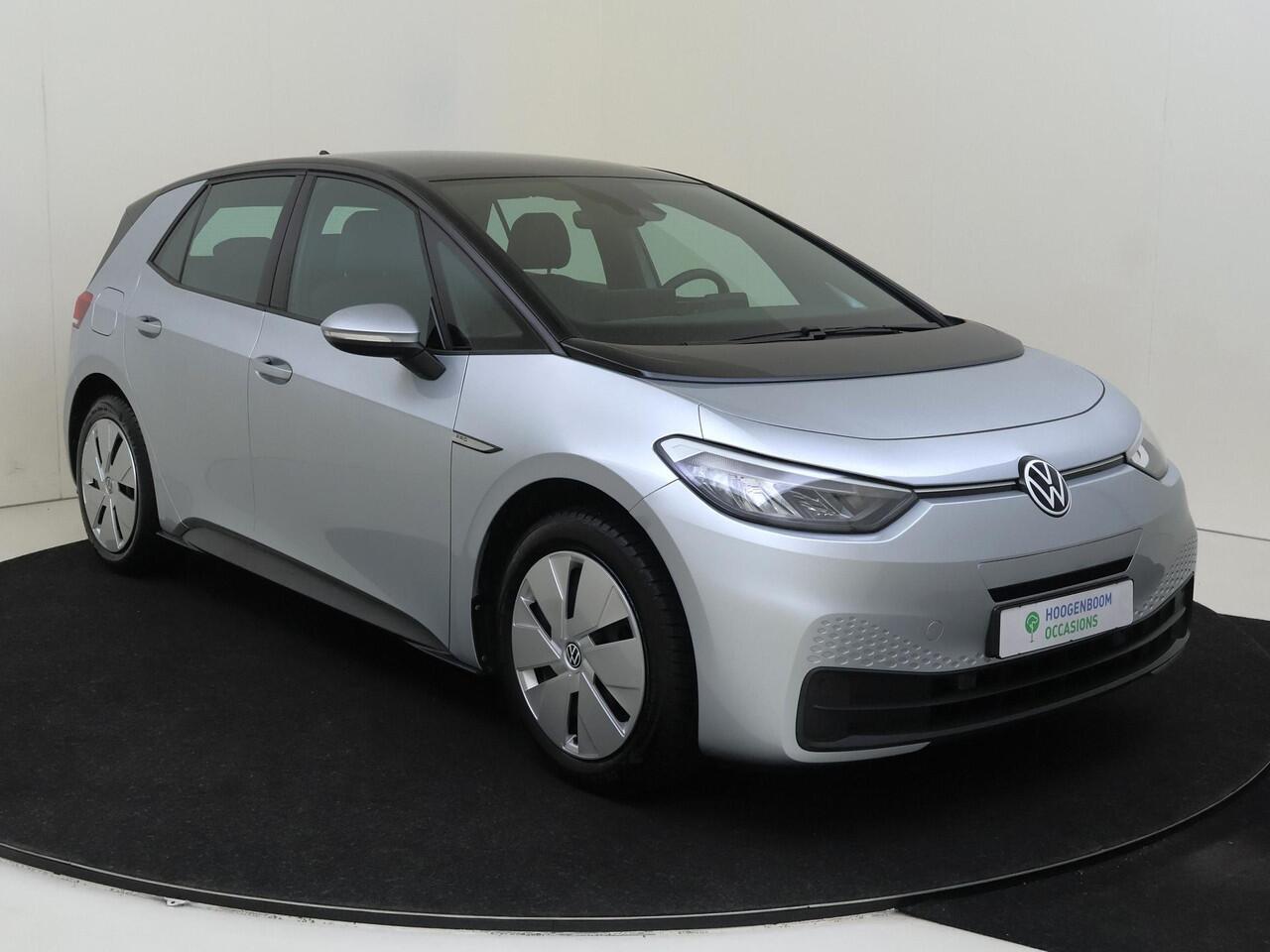 Volkswagen ID.3 Pro 58 kWh | Parkeersensoren | Adaptieve cruise control | Voorverwarmingsinstalatie | CarPlay | Navigatie | Sfeerverlichting |