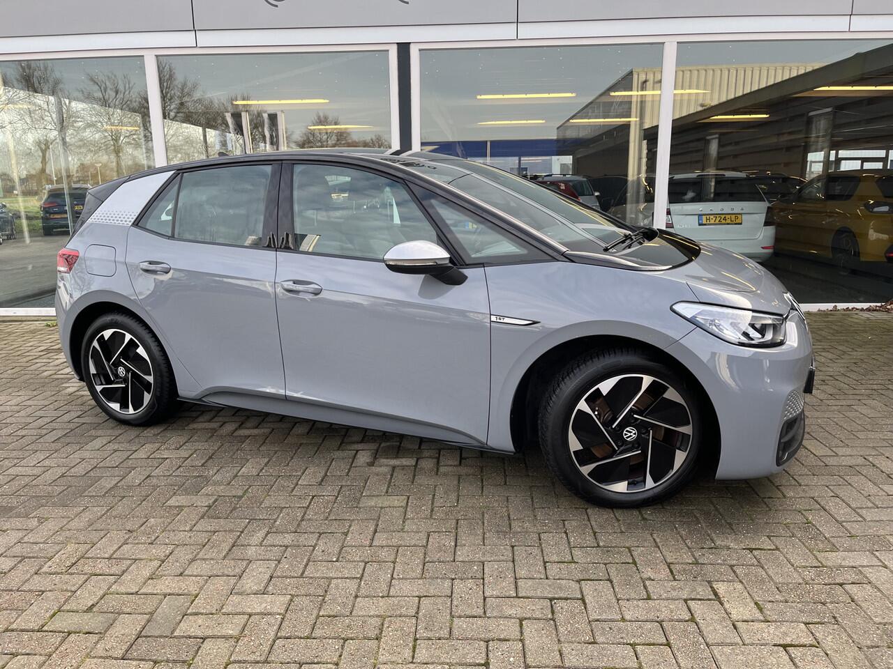 volkswagen-id.3-first-58-kwh-50--de