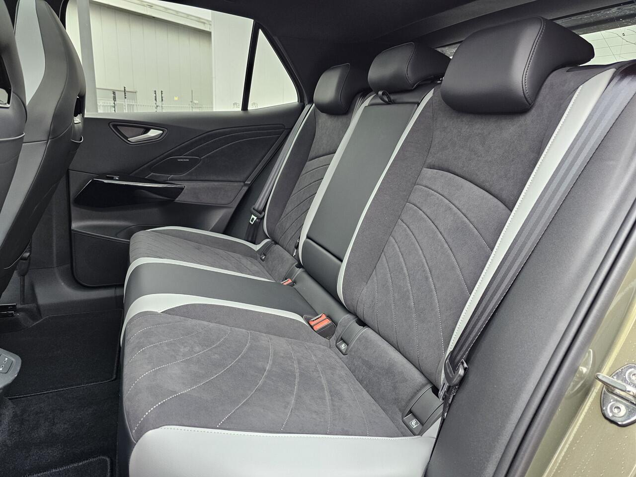 Volkswagen ID.3 Pro S Business 77 kWh | Assistance + | Top Sport int | Panoramadak | 20" Demonstratieauto, bel voor beschikbaarheid