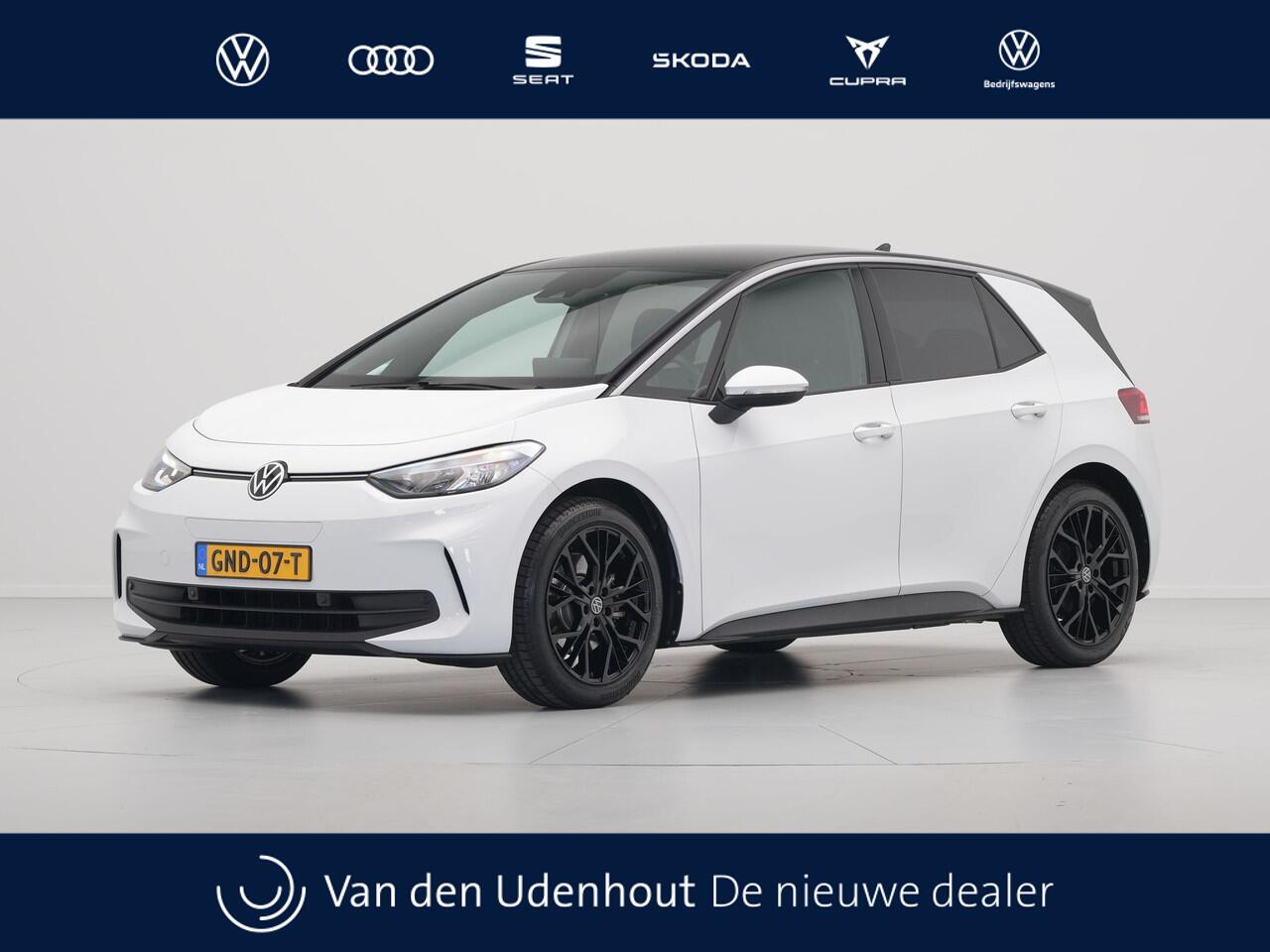 Volkswagen ID.3 Pure Oranje Edition 52 kWh Navigatie 19"velgen Privacy glas Les Pdc 253