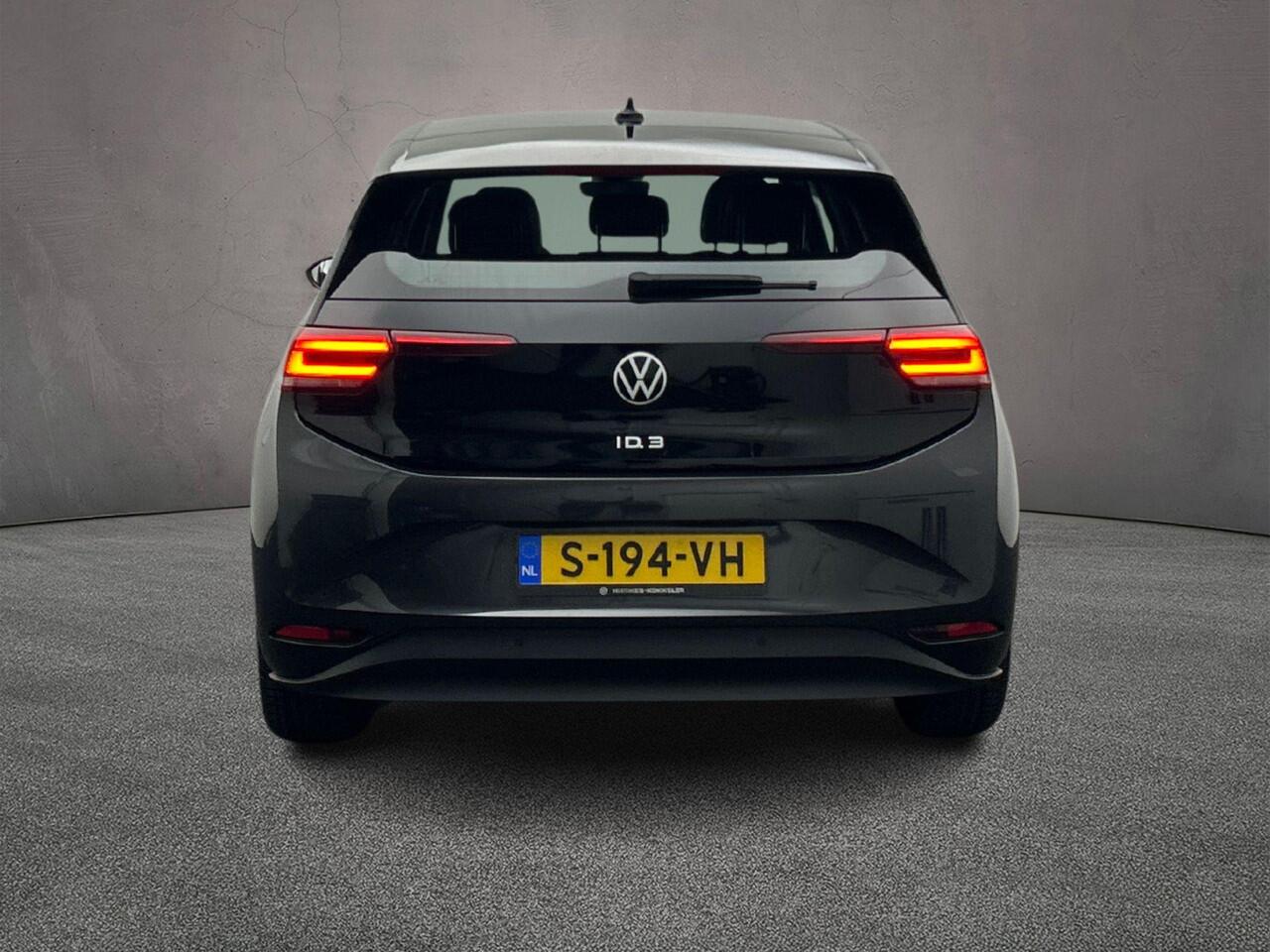 Volkswagen ID.3 Pro 204pk Automaat Warmtepomp, Adaptive cruise control, Navigatie, Stuurwiel verwarmd, Parkeersensoren, Stoelverwarming, LED koplampen, App connect