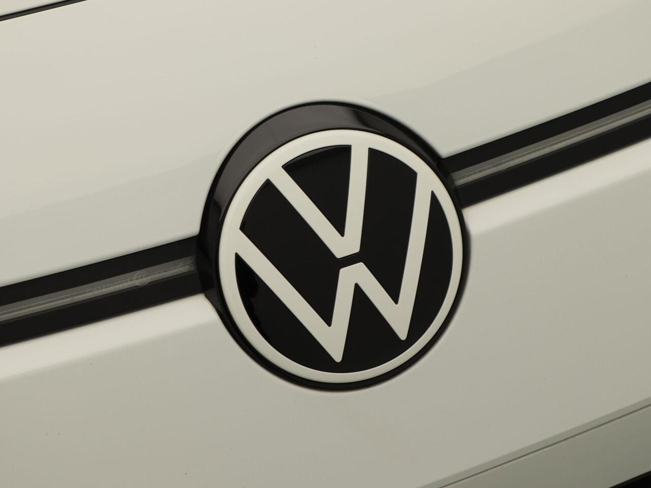 Volkswagen ID.3 First Plus 58 kWh 204 Pk Automaat | Adaptive Cruise | Climate Control | Stoelverwarming | Navigatie | Camera | Carplay | 19 inch | 124.915 Km!!