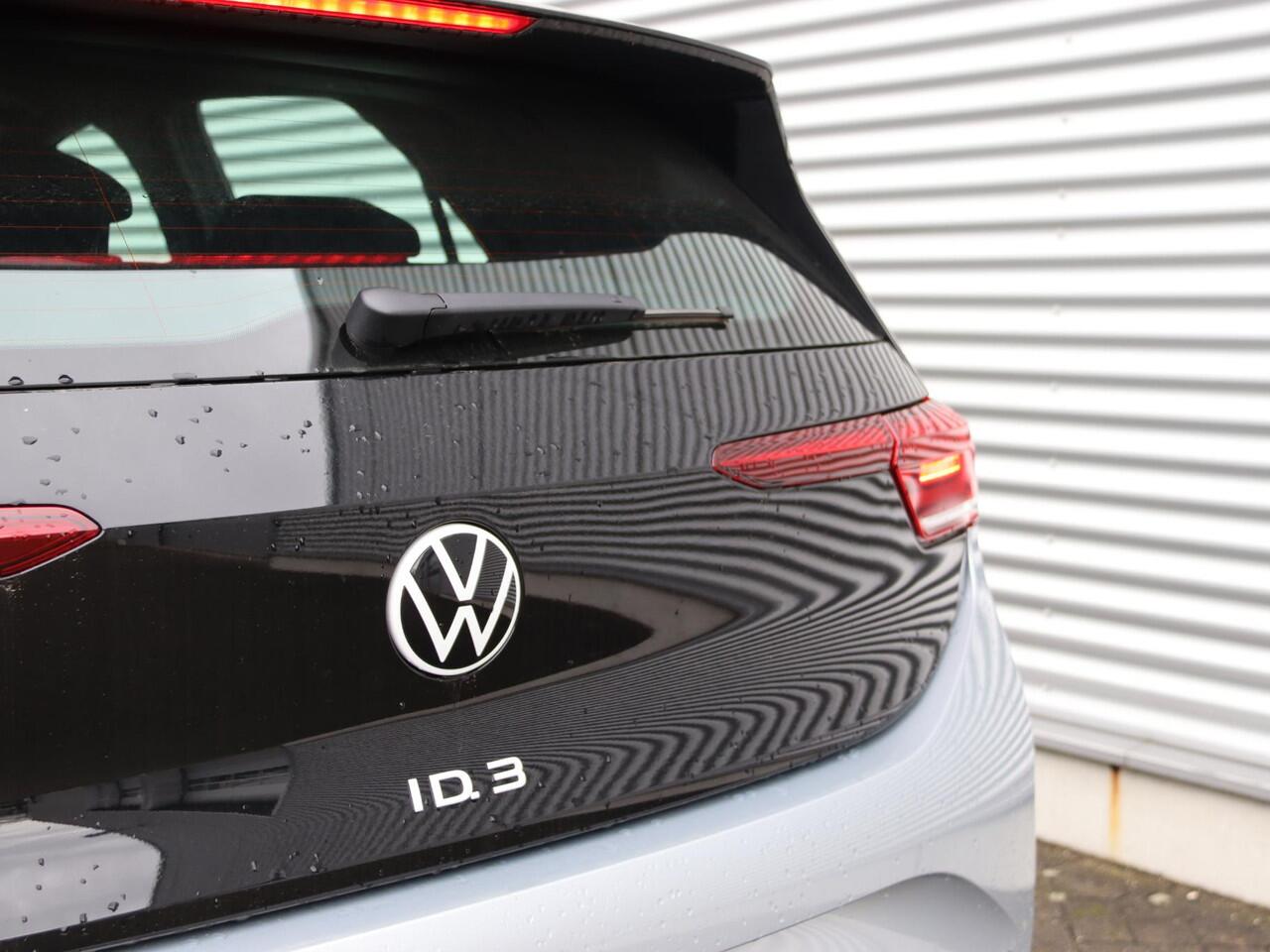 Volkswagen ID.3 Pure Oranje Edition 52 kWh accu, 125 kW / 170 pk H atchback Elektrische aandrijving