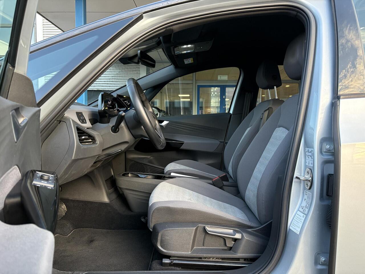 Volkswagen ID.3 Pro 58 kWh First Edition | 360 Camera | Stoel- & Stuurwielverwarming | Adaptive Cruise | Side Assist | Navi |