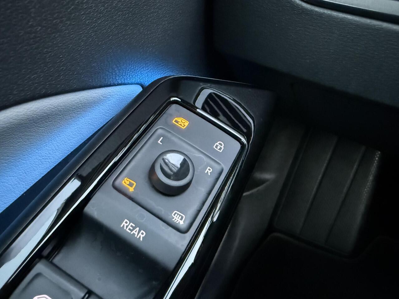 Volkswagen ID.3 First Plus 58 kWh ?SOH 93% ?Rijklaarprijs ?Matrix LED ?Full LED ?Alcantara ?Sfeerverlichting ?Navigatie ?Camera ?Lichtmetaal 19" ?Parkeersensoren