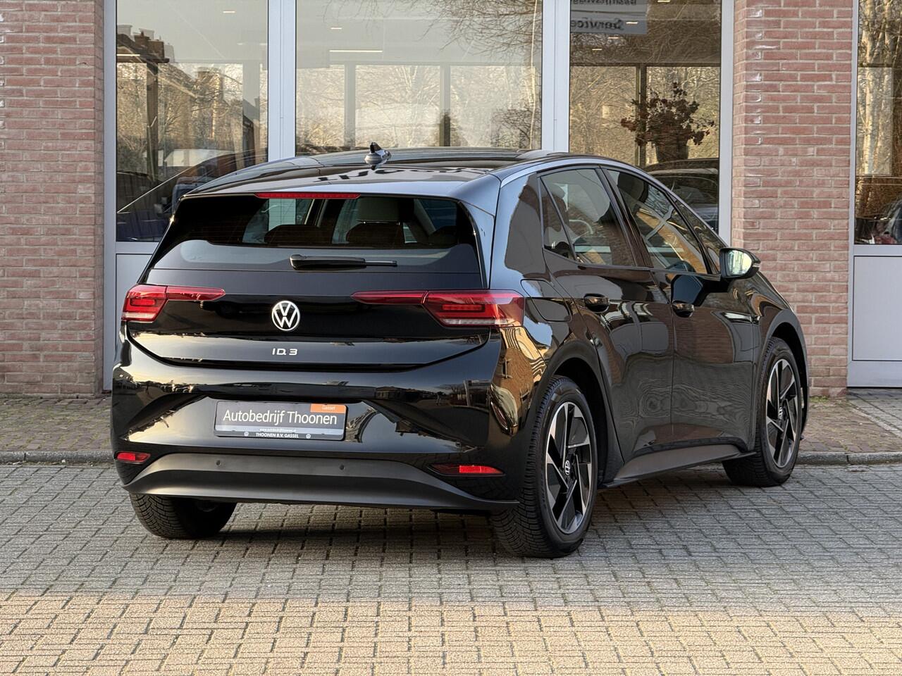 Volkswagen ID.3 Pro 58 kWh | Stoel & Stuurverwarming | ACC | PDC