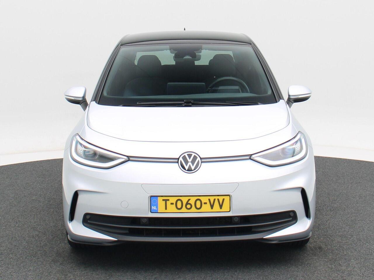 Volkswagen ID.3 Pro 58 kWh | Adaptive Cruise | Camera | Carplay | Stoel Verwarming | Parkeersensoren | Privacy Glass | Climate Control | Navigatiesysteem | 19 Inch | 71.118 Km