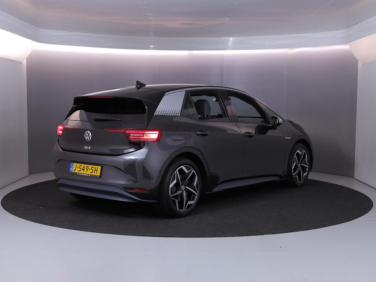 Volkswagen ID.3 First Plus 58 kWh 19'LMvelgen| verwarmd stuur en voorstoelen | Camera| SOH 89%