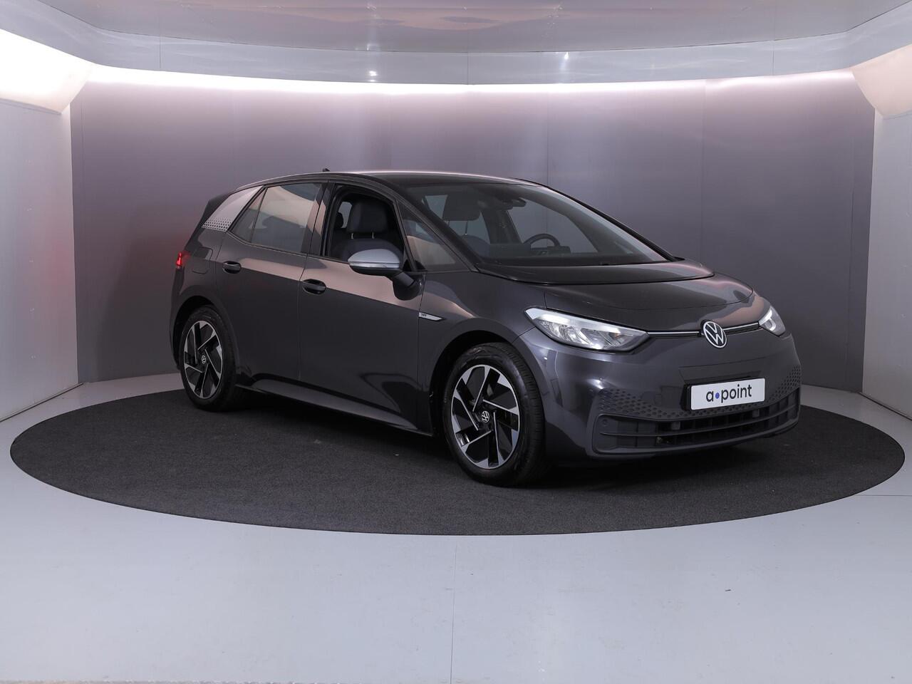 Volkswagen ID.3 First 58 kWh 204 pk | Navigatie | Parkeersensoren | Adaptieve cruise control | Stoelverwarming | Apple Carplay/Android Auto |