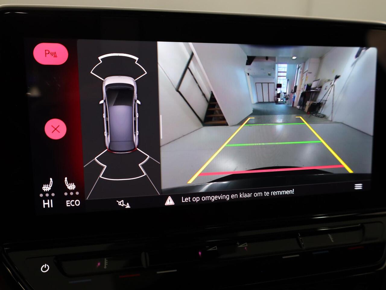 Volkswagen ID.3 First Max 58 kWh 204pk | Navigatie | Parkeersensoren | Keyless | Led Matrix | Camera | Electr.verstelbare voorstoelen| SOH 84%