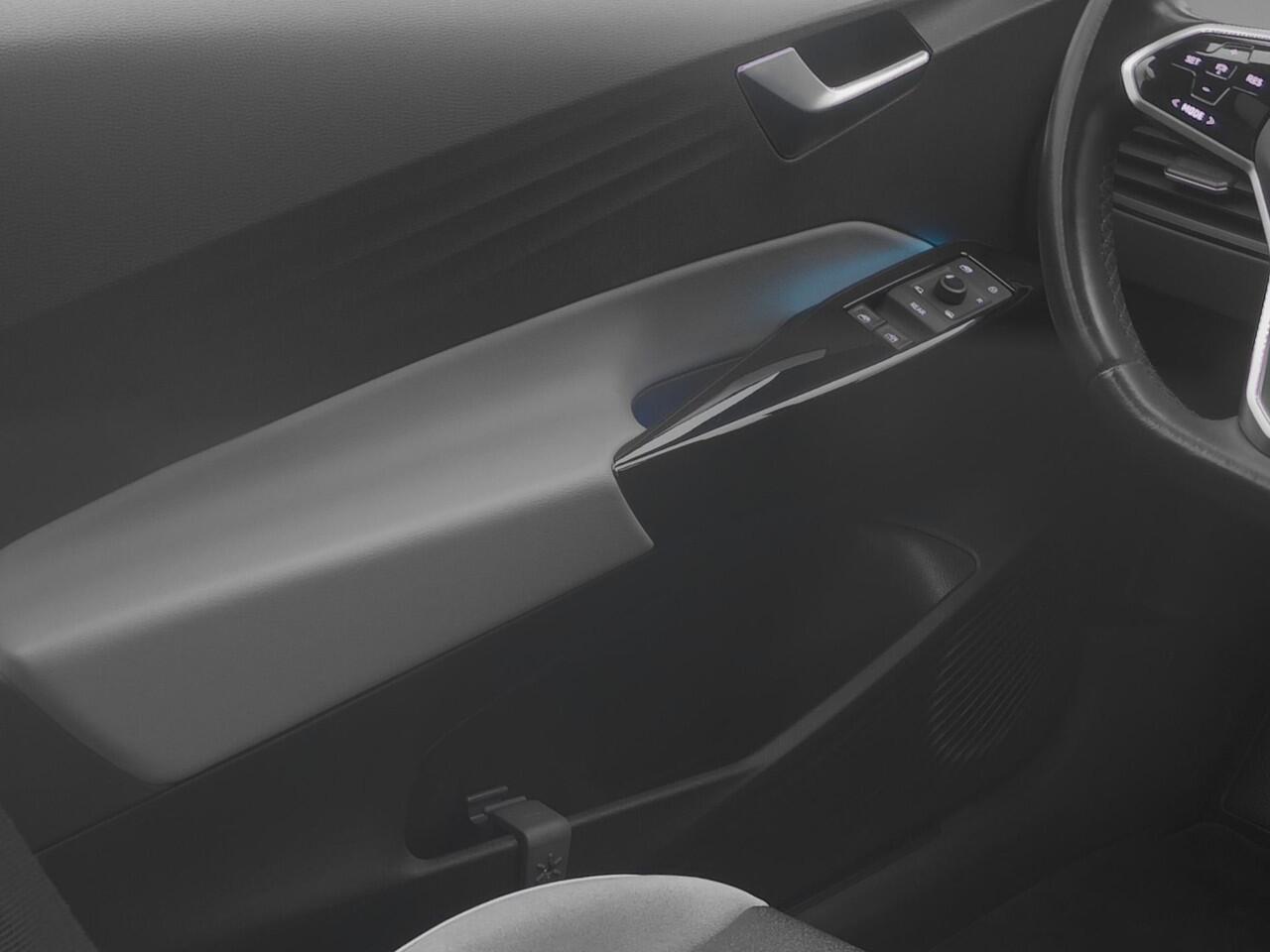 Volkswagen ID.3 First Max 58 kWh | PANO | CAMERA | ADAPTIVE | STOELMASSAGE | STOEL- EN STUURVERW. | TREKHAAK