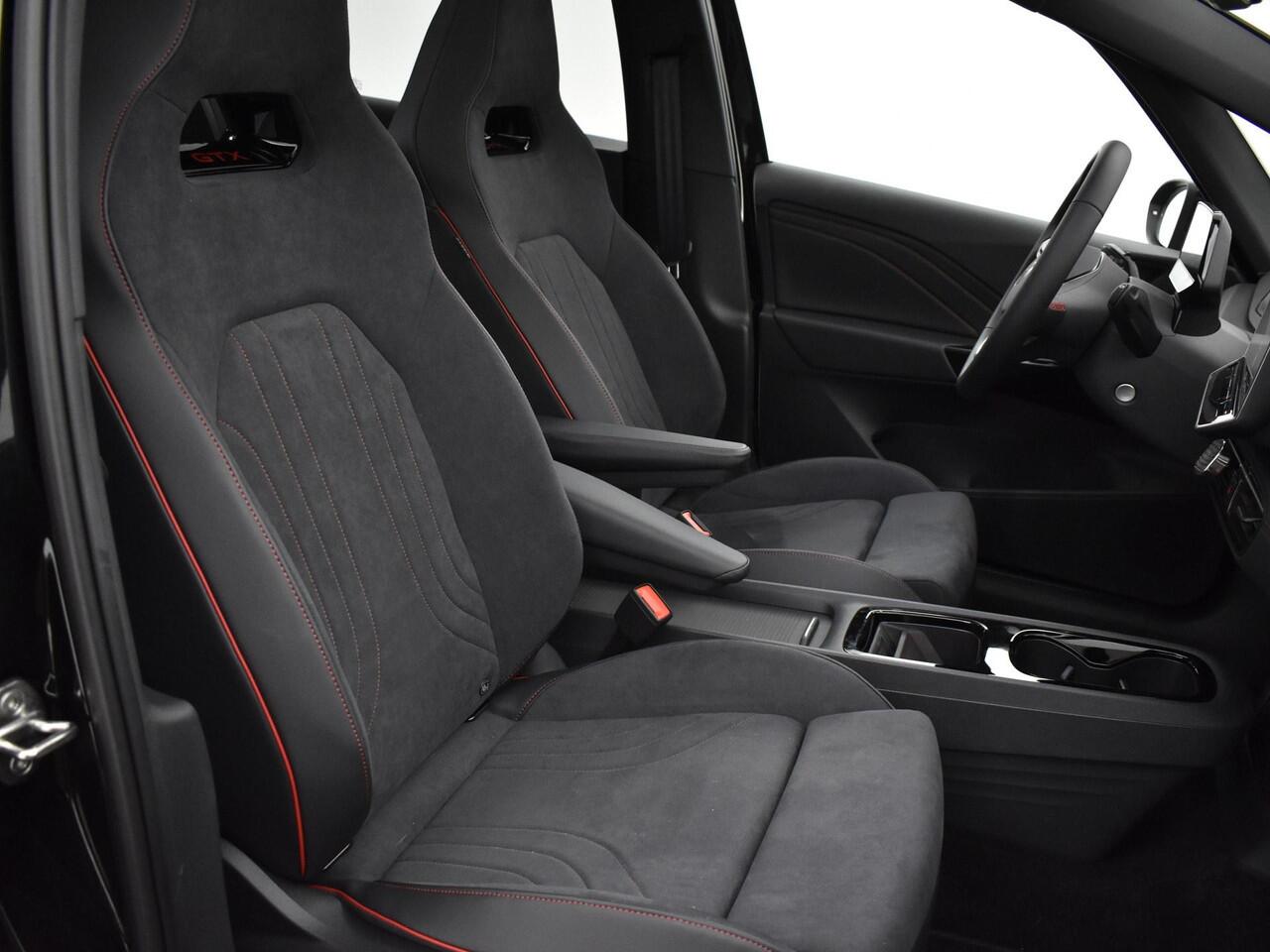 Volkswagen ID.3 GTX Performance 79 kWh 326PK l Assistentie Plus l Panoramadak l 20" Skagen l Harmann Kardon l Black Style