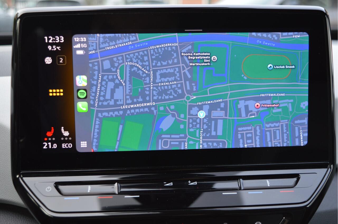 Volkswagen ID.3 First Plus 58 kWh NL-Auto / 19" / SOH 89% / Led matrix / Clima / Keyless / Apple,android