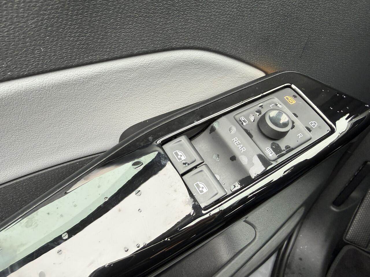 Volkswagen ID.3 BWJ 2020 First Plus 204 PK 58 kWh IQ. LICHT | ADAPTIVE CRUISE | FULL LED | STOEL + STUUR VERW. | CAMERA | LMV | PDC