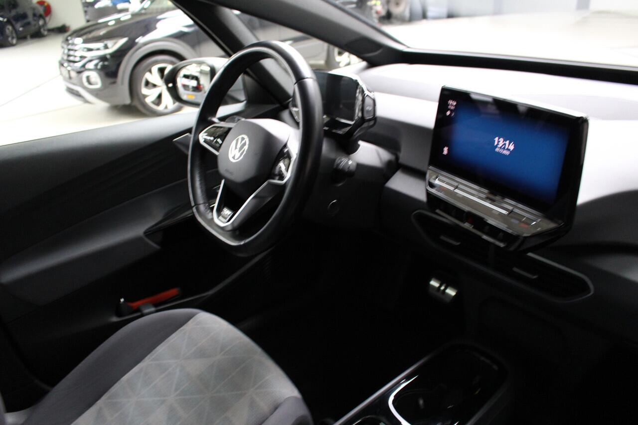 Volkswagen ID.3 First 58 kWh 150 kW / 204 PK Navigatie | Lichtmetalen velgen | Stoel en Stuurverwarming |