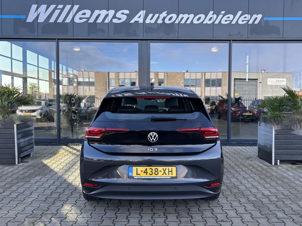 Volkswagen ID.3 Life 58 kWh 88% SOH Stoelverwarming, Adaptieve Cruise & App-Connect