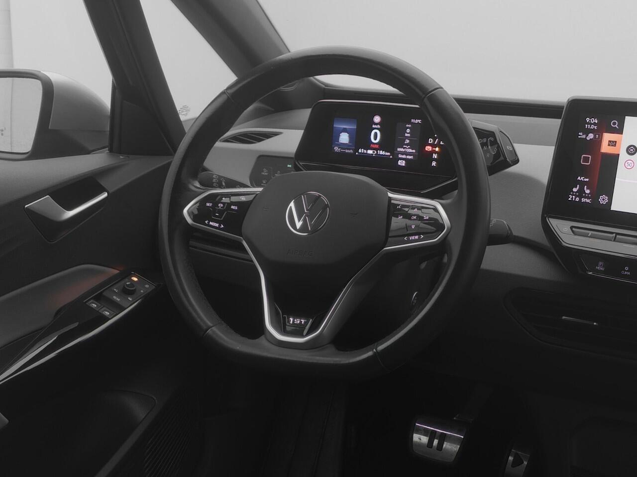 Volkswagen ID.3 First Plus 58 kWh | CAMERA | ADAPTIVE | STOEL- EN STUURVERW.