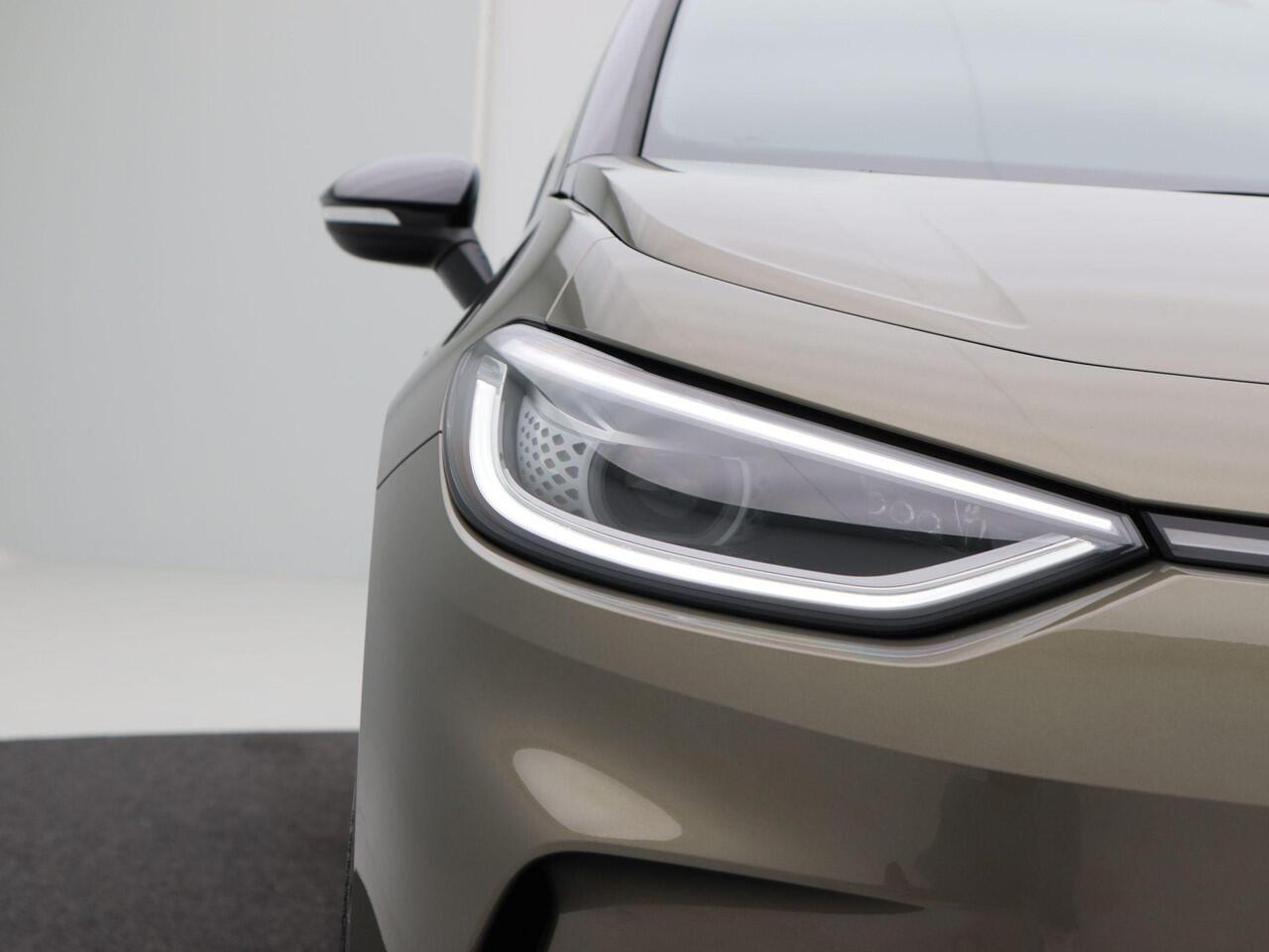 Volkswagen ID.3 Pro Limited Edition 58 kWh | Achteruitrijcamera | Navigatie | LED Matrix | Stoel- & Stuurverwarming |