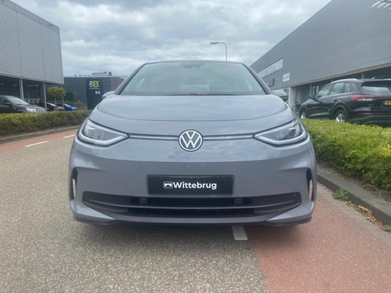 Volkswagen ID.3 Pro Business 59 kWh / Carplay /Camera / 19" LM / Navi