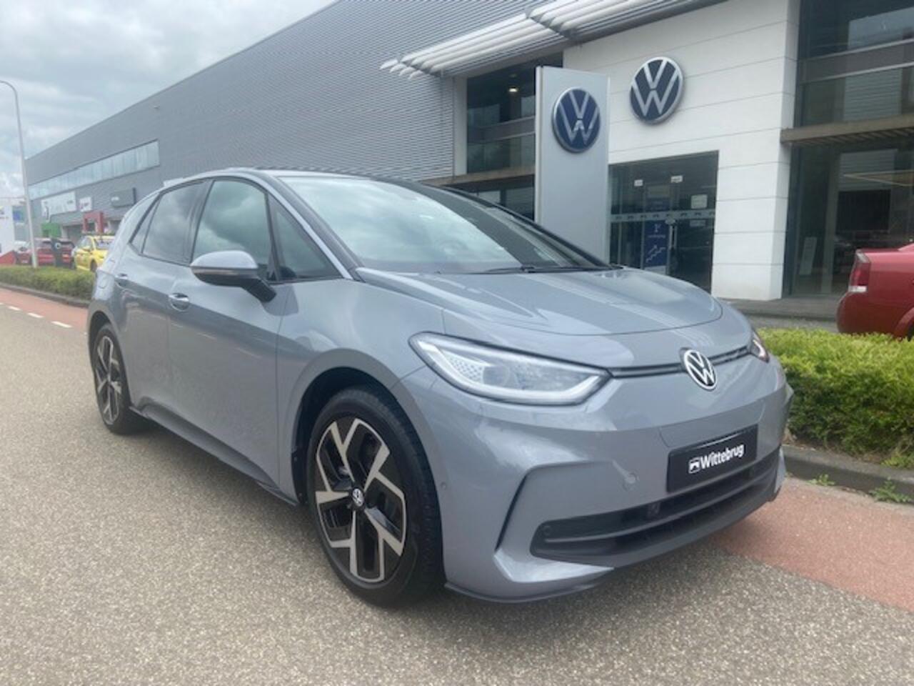 Volkswagen ID.3 Pro Business 59 kWh / Carplay /Camera / 19" LM / Navi