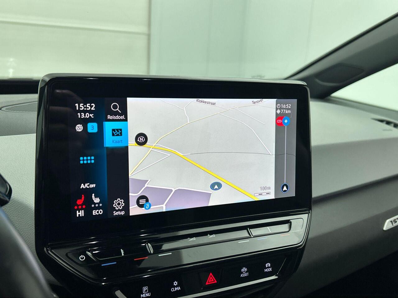 Volkswagen ID.3 First Plus 58 kWh Airco Navi Carplay 19" LM Velgen Adaptive Cruise Control LED Matrix IQ Light DAB+ Alcantara PDC VA + Camera Stoel/Stuurwielverwarming