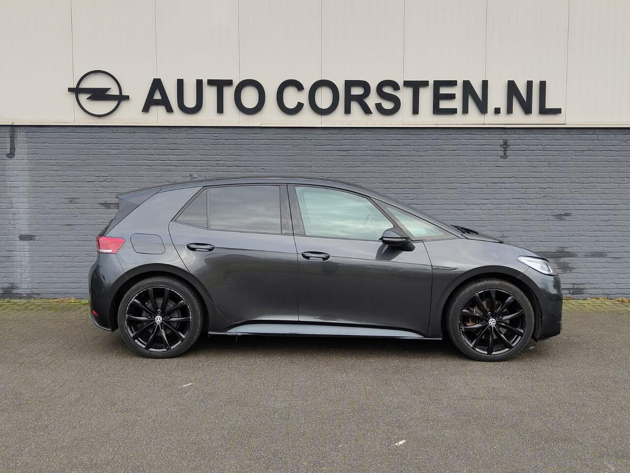 Volkswagen ID.3 First Max 58kWh Pano-dak Adap.Cruise Camera Elektr.Sport-Stoel+Verwarmd PDC Apple Carplay Android Ergo Active-Stoel Navi-Pro Ecc Stoel-Stuurverwarming Lmv Privacy Glas Keyless Advanced Led-Achterlicht dynamisch Matrix Led Origineel Nederlandse Auto Zeer c