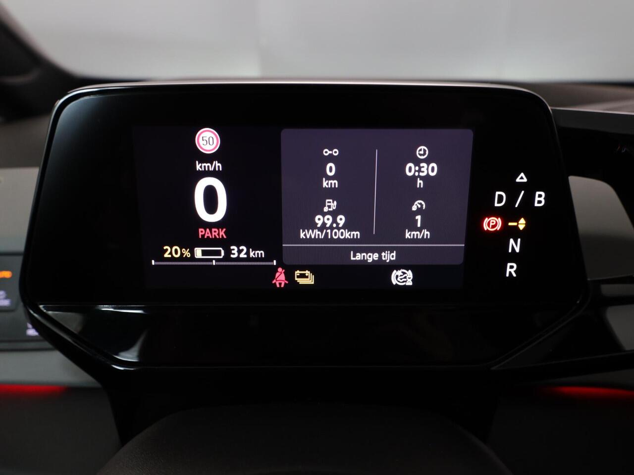 Volkswagen ID.3 First Max 58 kWh 204pk | Navigatie | Parkeersensoren | Keyless | Led Matrix | Camera | Electr.verstelbare voorstoelen| SOH 84%
