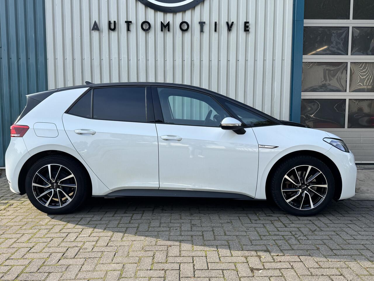 Volkswagen ID.3 Life 58 kWh BTW Auto / AppleCarplay / Stoel en stuurverw / NL Auto Z.G.O.H. ¤ 12.355 Ex BTW