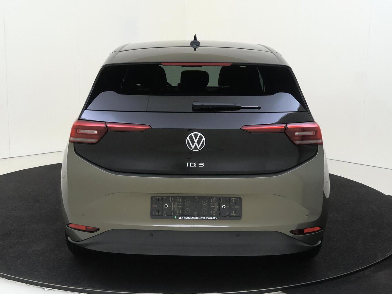 Volkswagen ID.3 Pro Business | Achterlichten LED, luxe uitgevoerd incl. dynamische knipperlichten | Airconditioning automatisch, 2-zone (Climatronic) | Buitenspiegels elektrisch instel-, verwarm- en inklapbaar