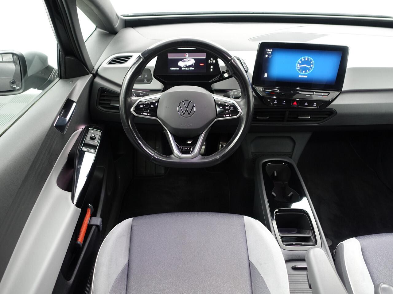 Volkswagen ID.3 First Plus 58 kWh Aut- Stuur/Stoelverwarming, CarPlay, Sfeerverlichting, Ada Cruise, Standkachel, Xenon led, Dynamic Select