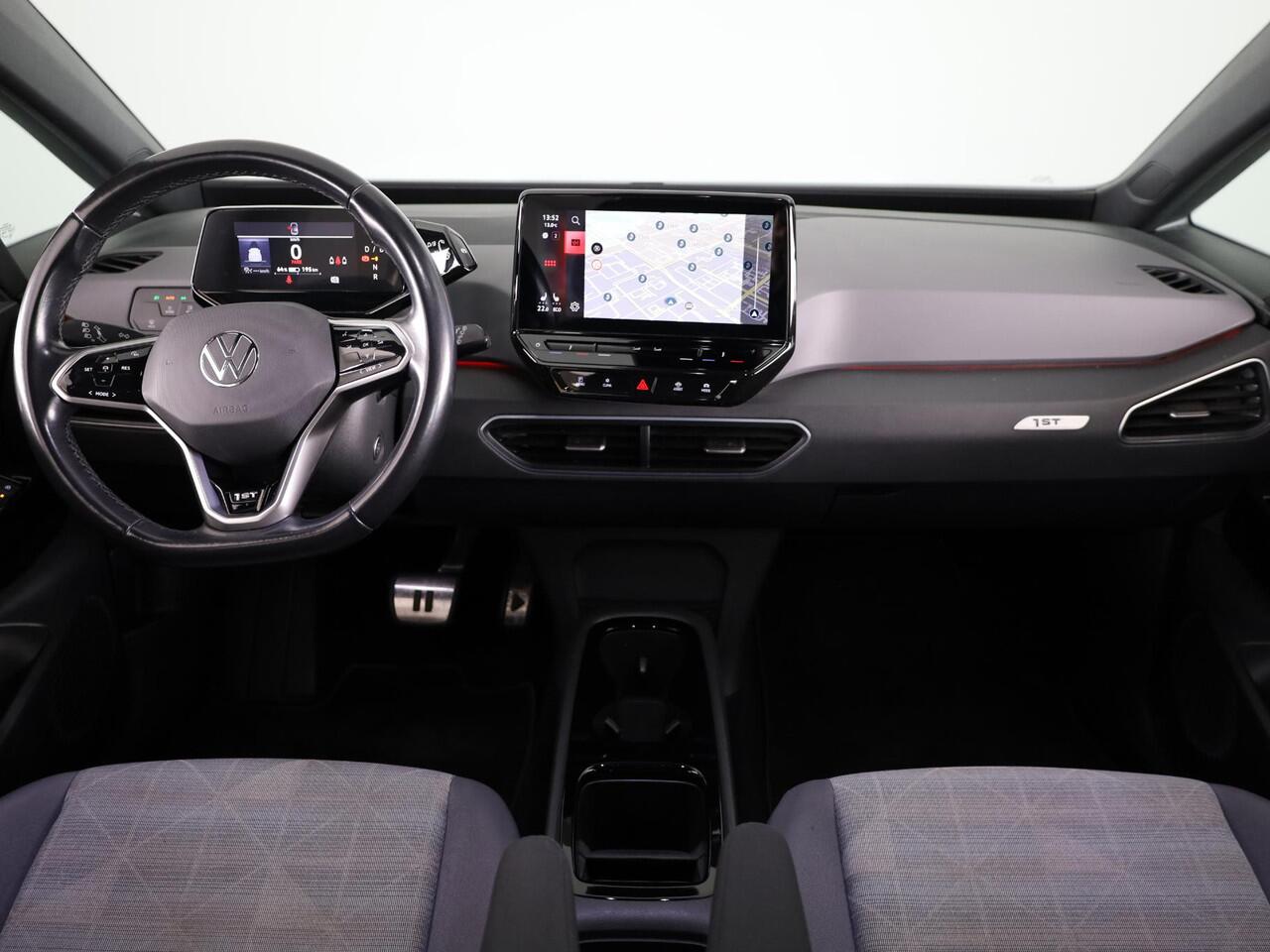 Volkswagen ID.3 First 58 kWh 204 PK | Navigatie | Parkeersensoren | Stoelverwarming | Apple car play / android auto