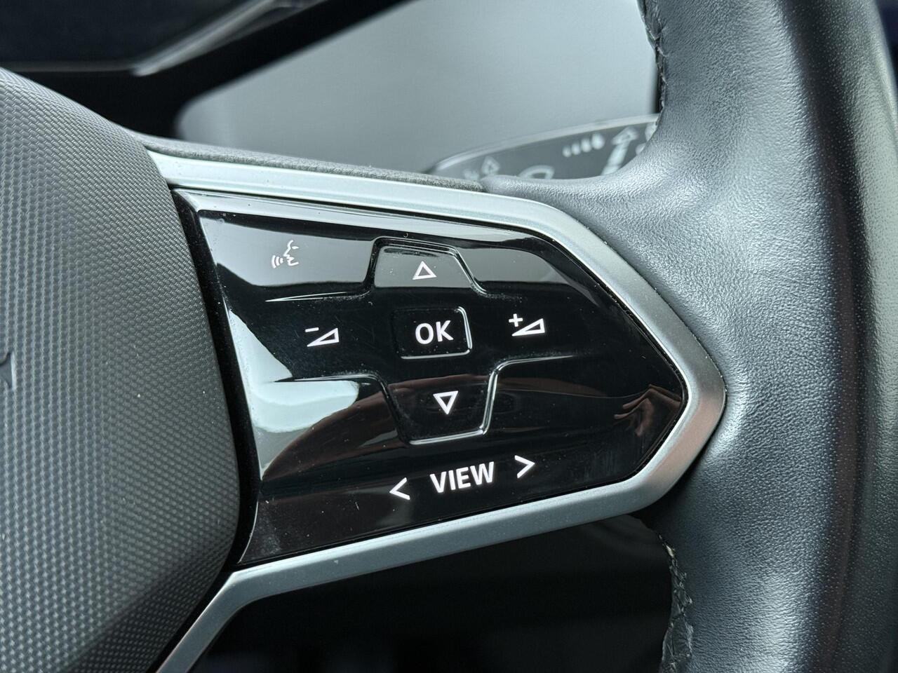 Volkswagen ID.3 First Plus 58 kWh | 204 PK | SoH 91% | Adpative cruise control | Lane assist | Voorstoelen verwarmd | 19" LM velgen |