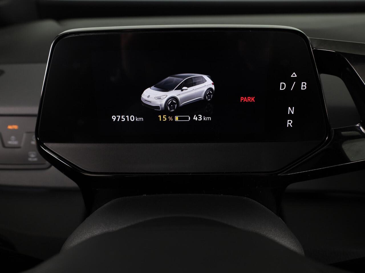 Volkswagen ID.3 First 58 kWh 204 PK | Steunhaak | Navigatie | Parkeersensoren | Stoelverwarming