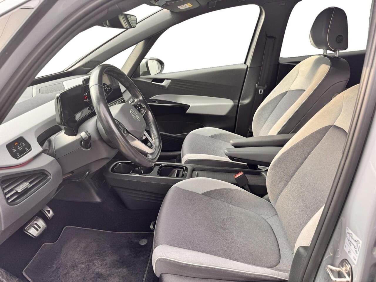 Volkswagen ID.3 First Plus 58 kWh Trekhaak, Camera, SOH 94%