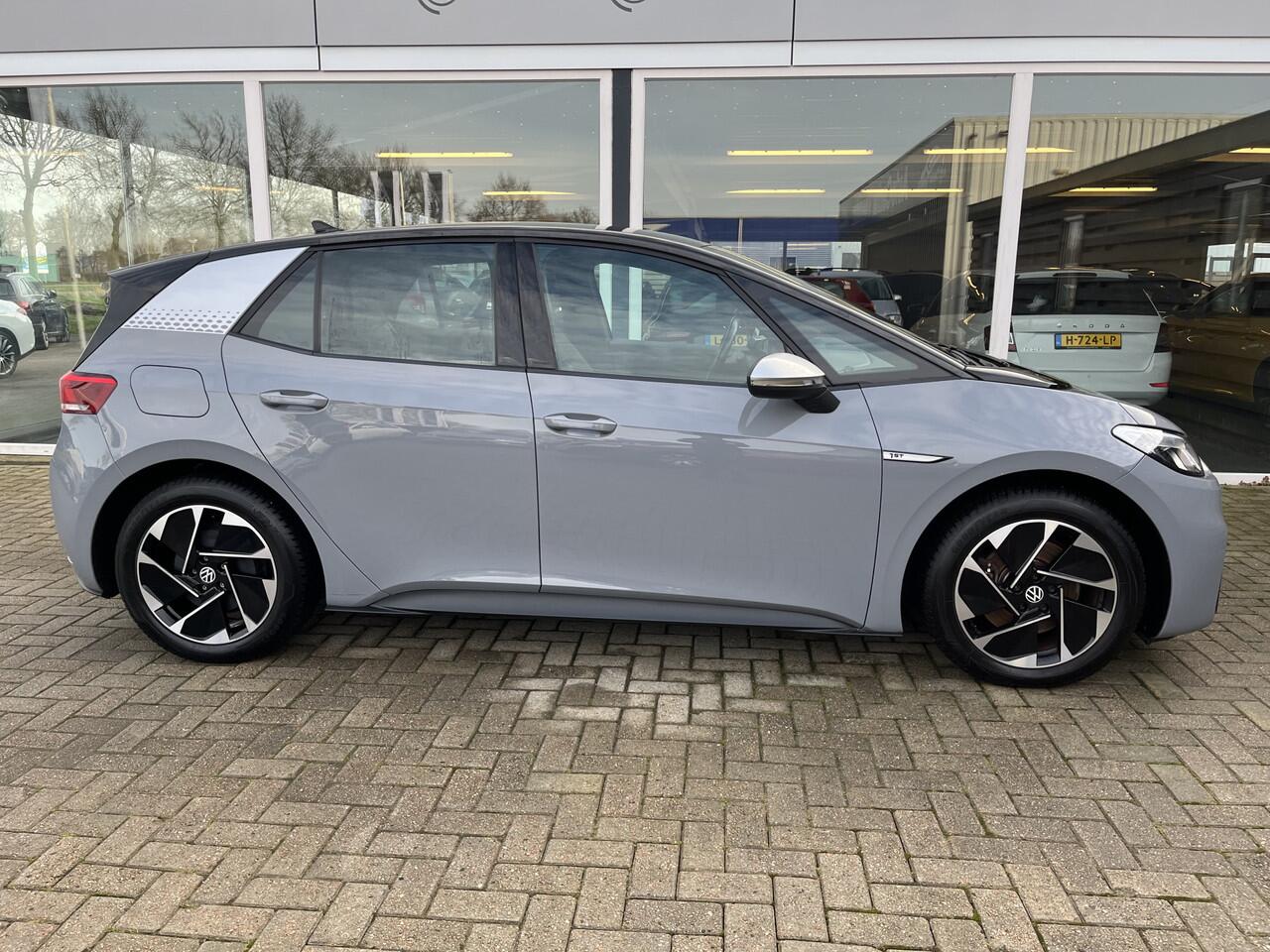 Volkswagen ID.3 First 58 kWh 50% deal 7.775,- ACTIE Carplay / Stoelverwarming / Clima / Cruise