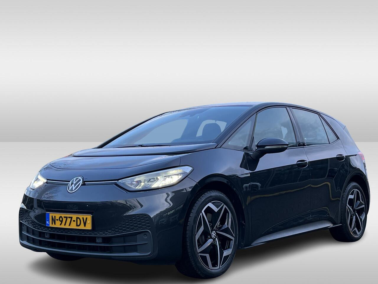 Volkswagen ID.3 Life 58 kWh / 19" LMV Andoya / Navigatie / Parkeersensoren / Stoelverwarming / Parkeer sensoren