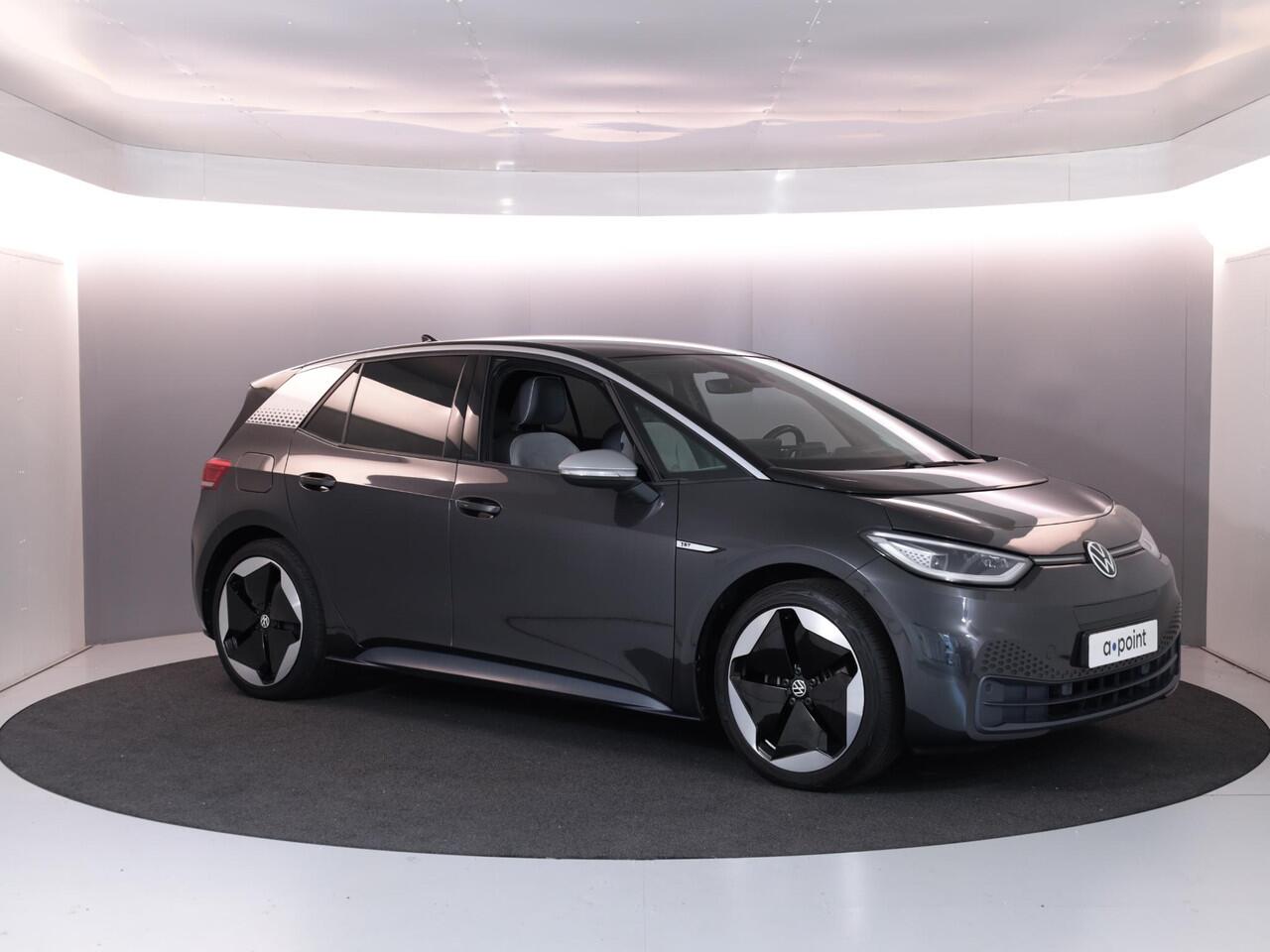 Volkswagen ID.3 First Max 58 kWh 204pk | Navigatie | Parkeersensoren | Keyless | Led Matrix | Camera | Electr.verstelbare voorstoelen| SOH 84%