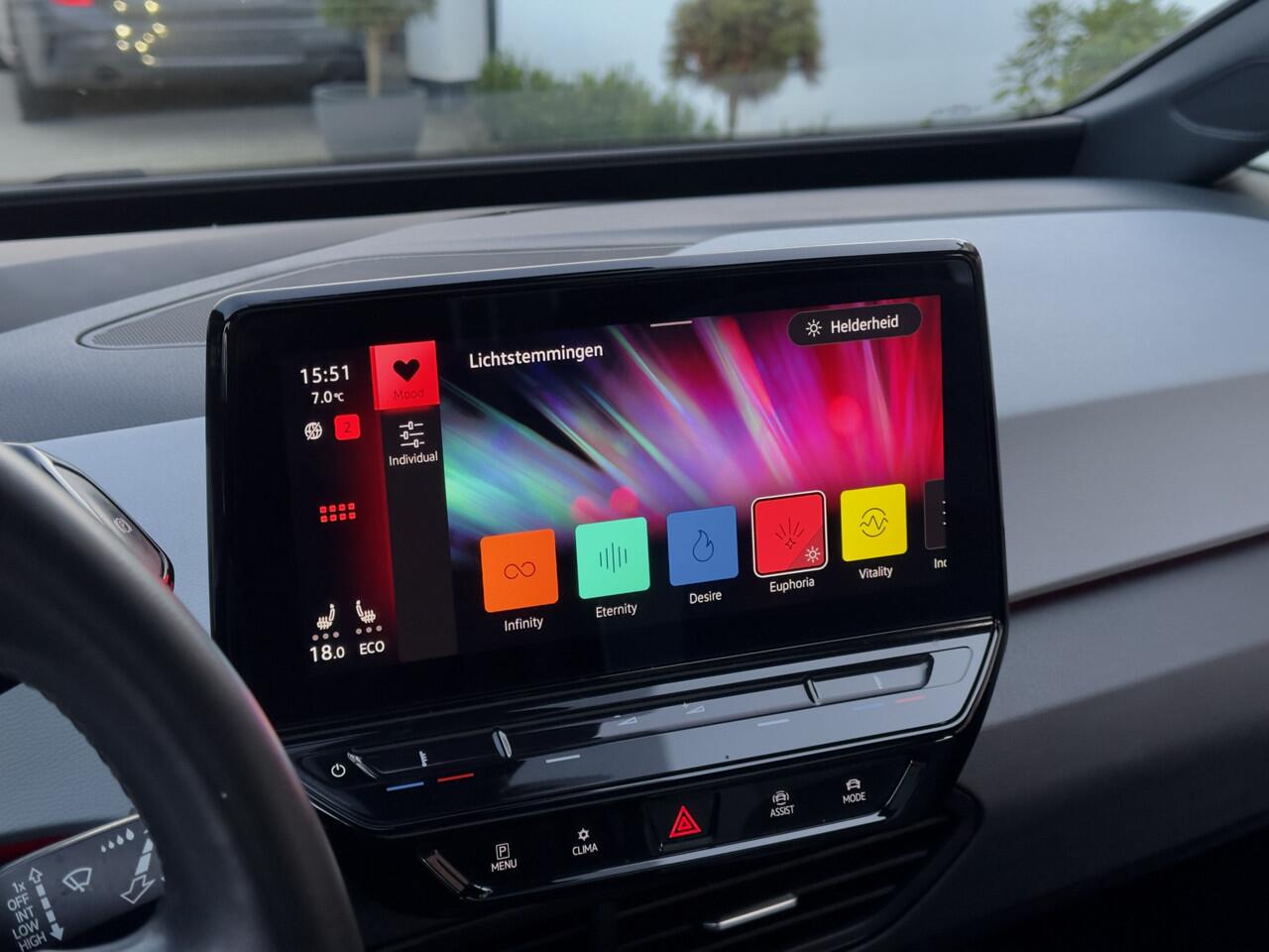 Volkswagen ID.3 First Max 58 kWh PANODAK NAVI CAMERA APPLE-CARPLAY LED LMV-20INCHE PDC